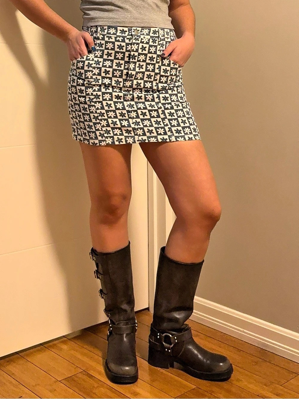 Le Lis Checkered Daisy Denim Mini Skirt Women's Black & White Geometric Mini